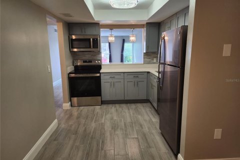 Купить кондоминиум в Сент-Питерсберг, Флорида 3 комнаты, 106.37м2, № 1898841 - фото 6