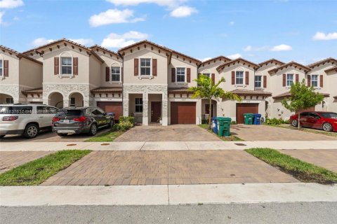 Touwnhouse à vendre à Miami, Floride: 4 chambres, 169.08 m2 № 1823649 - photo 3