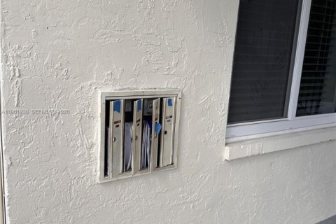 Appartement à louer à Davie, Floride: 2 chambres, 382.39 m2 № 2024216 - photo 20