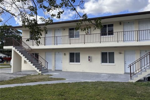 Appartement à louer à Davie, Floride: 2 chambres, 382.39 m2 № 2024216 - photo 22