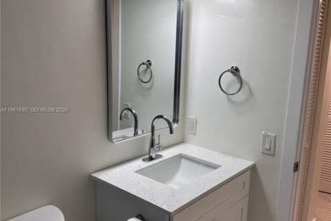 Appartement à louer à Davie, Floride: 2 chambres, 382.39 m2 № 2024216 - photo 17