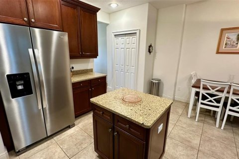 Townhouse in Dunedin, Florida 3 bedrooms, 226.22 sq.m. № 1905441 - photo 10