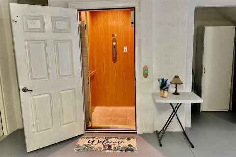 Townhouse in Dunedin, Florida 3 bedrooms, 226.22 sq.m. № 1905441 - photo 3