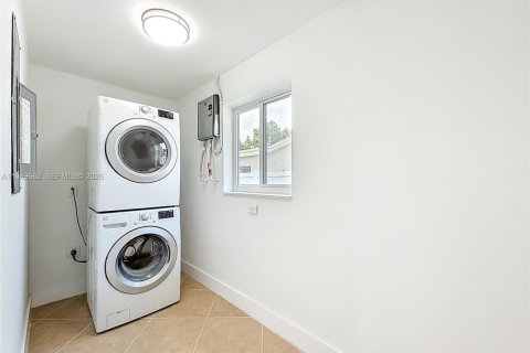 Снять в аренду виллу или дом в Холливуд, Флорида 3 спальни, 148.09м2, № 2005511 - фото 30