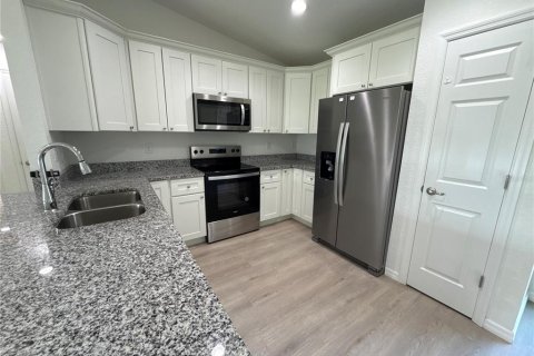 Casa en alquiler en Ocklawaha, Florida, 3 dormitorios, 122.54 m2 № 2299327 - foto 9