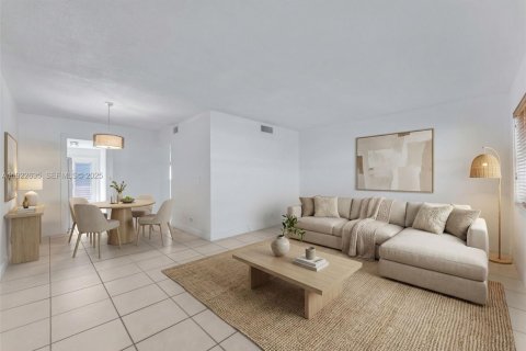 Copropriété à louer à North Miami Beach, Floride: 1 chambre, 74.32 m2 № 1976694 - photo 3