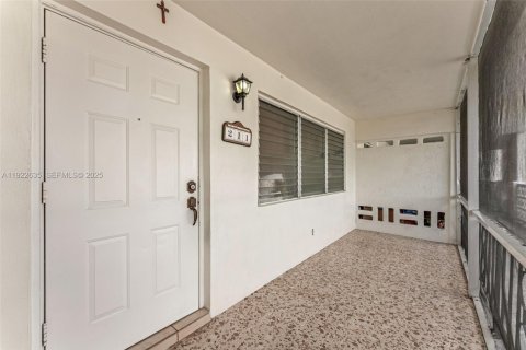 Copropriété à louer à North Miami Beach, Floride: 1 chambre, 74.32 m2 № 1976694 - photo 19