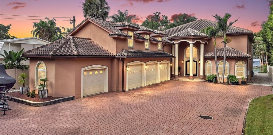 Casa en Mount Dora, Florida 4 dormitorios, 418.43 m2 № 2386074