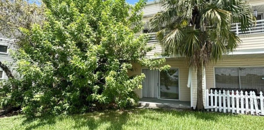 Apartment in Oakland Park, Florida 2 bedrooms, 94.76 sq.m. № 1891175