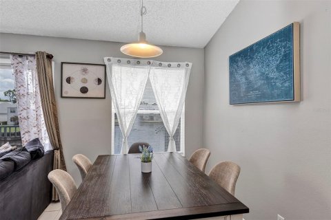 Condo in Orlando, Florida, 2 bedrooms  № 1876307 - photo 10