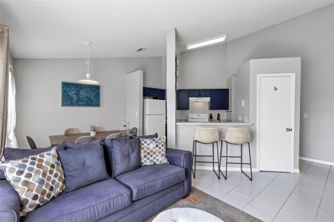 Condo in Orlando, Florida, 2 bedrooms  № 1876307 - photo 8