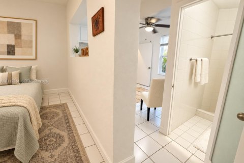 Immobilier commercial à louer à Miami Beach, Floride № 2431400 - photo 3