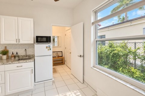 Immobilier commercial à louer à Miami Beach, Floride № 2431400 - photo 5