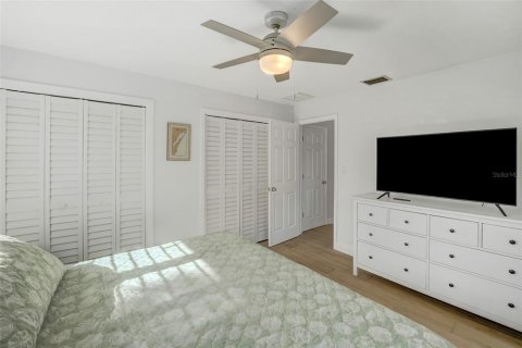 House in Dunedin, Florida 2 bedrooms, 129.78 sq.m. № 1886022 - photo 16