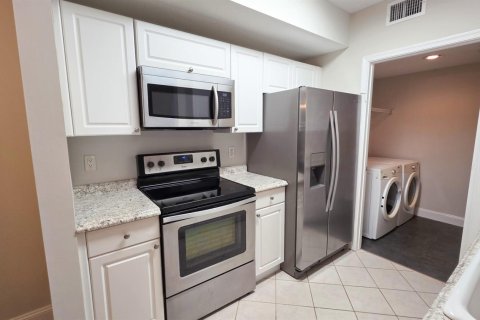 Copropriété à louer à Vero Beach, Floride: 2 chambres, 92.34 m2 № 2352200 - photo 11