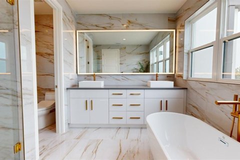 Touwnhouse à louer à Apollo Beach, Floride: 4 chambres, 222.59 m2 № 1757695 - photo 12