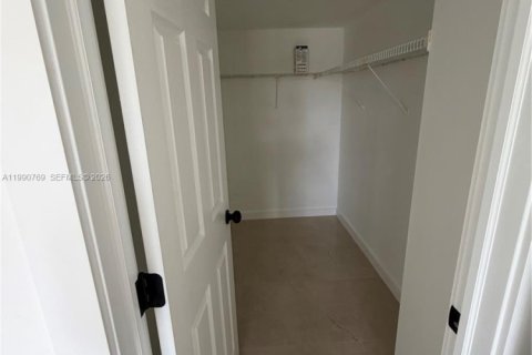 Copropriété à louer à Hialeah, Floride: 2 chambres, 74.32 m2 № 2056796 - photo 14