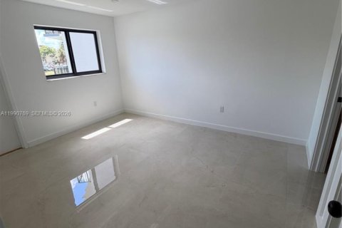 Copropriété à louer à Hialeah, Floride: 2 chambres, 74.32 m2 № 2056796 - photo 13