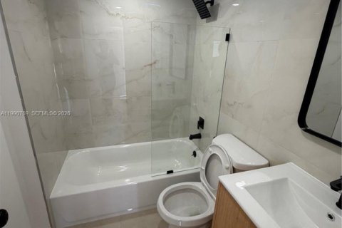 Copropriété à louer à Hialeah, Floride: 2 chambres, 74.32 m2 № 2056796 - photo 6