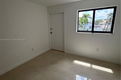 Copropriété à louer à Hialeah, Floride: 2 chambres, 74.32 m2 № 2056796 - photo 9