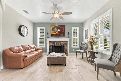 Casa en venta en Apopka, Florida, 5 dormitorios, 328.41 m2 № 2383733 - foto 26