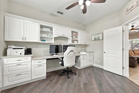 Casa en venta en Apopka, Florida, 5 dormitorios, 328.41 m2 № 2383733 - foto 2