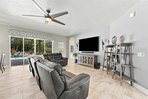 Casa en venta en Apopka, Florida, 5 dormitorios, 328.41 m2 № 2383733 - foto 3