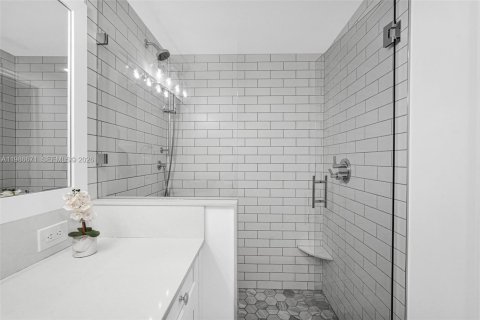 Снять в аренду кондоминиум в Форт-Лодердейл, Флорида 1 спальня, 81.57м2, № 2048373 - фото 14