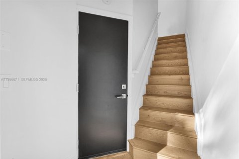 Снять в аренду кондоминиум в Форт-Лодердейл, Флорида 1 спальня, 81.57м2, № 2048373 - фото 10