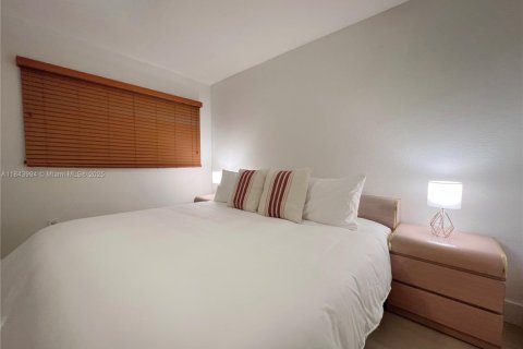 Casa en alquiler en Miami, Florida, 2 dormitorios, 85.93 m2 № 2016024 - foto 12