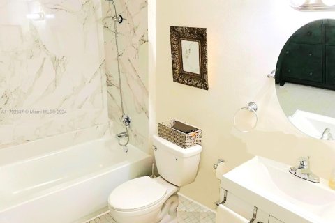 Condominio en alquiler en Sunny Isles Beach, Florida, 2 dormitorios, 122.63 m2 № 1781754 - foto 19