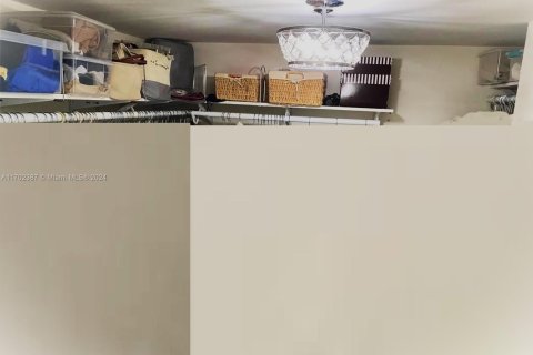 Condominio en alquiler en Sunny Isles Beach, Florida, 2 dormitorios, 122.63 m2 № 1781754 - foto 21