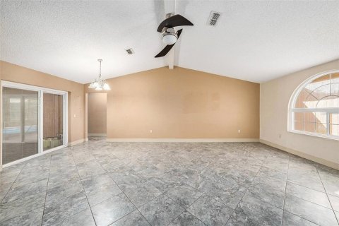 Купить виллу или дом в Спринг-Хилл, Флорида 8 комнат, 149.76м2, № 1828355 - фото 10