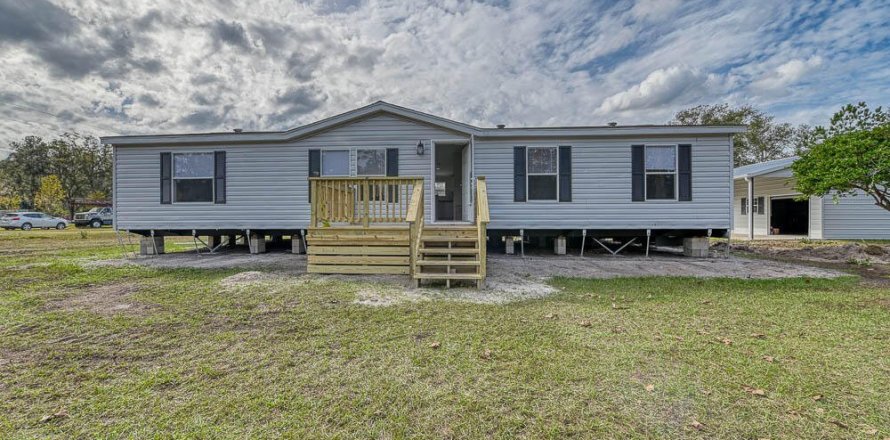 Casa en Green Cove Springs, Florida 3 dormitorios, 135.27 m2 № 910867