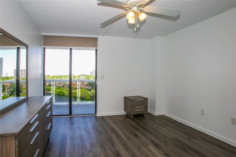 Copropriété à louer à Aventura, Floride: 2 chambres, 96.43 m2 № 2401663 - photo 7