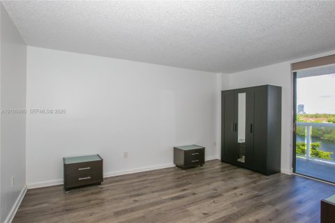 Copropriété à louer à Aventura, Floride: 2 chambres, 96.43 m2 № 2401663 - photo 9