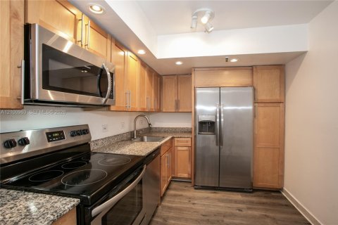 Copropriété à louer à Aventura, Floride: 2 chambres, 96.43 m2 № 2401663 - photo 3