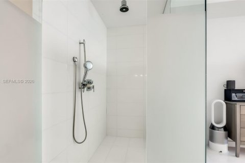 Copropriété à louer à Miami, Floride: 3 chambres, 158.68 m2 № 2077408 - photo 28