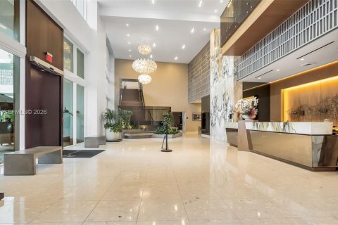 Copropriété à louer à Miami, Floride: 3 chambres, 158.68 m2 № 2077408 - photo 5