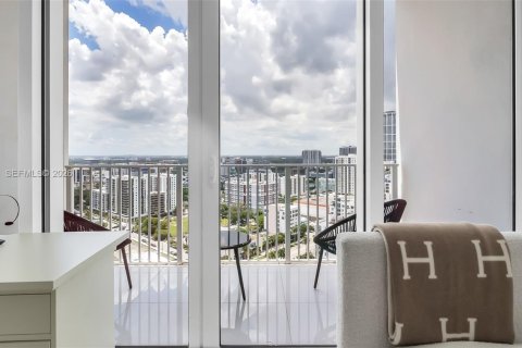 Copropriété à louer à Miami, Floride: 3 chambres, 158.68 m2 № 2077408 - photo 7