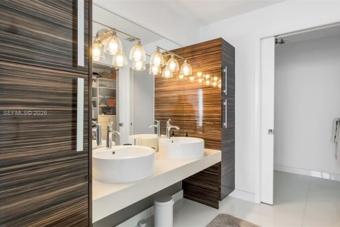 Copropriété à louer à Miami, Floride: 3 chambres, 158.68 m2 № 2077408 - photo 27