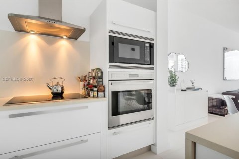 Copropriété à louer à Miami, Floride: 3 chambres, 158.68 m2 № 2077408 - photo 15