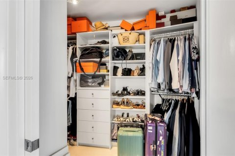 Copropriété à louer à Miami, Floride: 3 chambres, 158.68 m2 № 2077408 - photo 23
