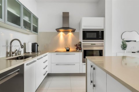 Copropriété à louer à Miami, Floride: 3 chambres, 158.68 m2 № 2077408 - photo 14