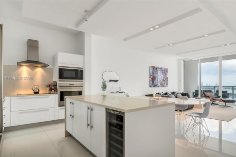 Copropriété à louer à Miami, Floride: 3 chambres, 158.68 m2 № 2077408 - photo 16