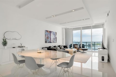 Copropriété à louer à Miami, Floride: 3 chambres, 158.68 m2 № 2077408 - photo 17