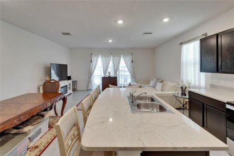 Townhouse in Apollo Beach, Florida 3 bedrooms, 165.83 sq.m. № 1651832 - photo 13
