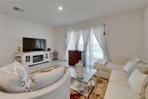 Townhouse in Apollo Beach, Florida 3 bedrooms, 165.83 sq.m. № 1651832 - photo 19