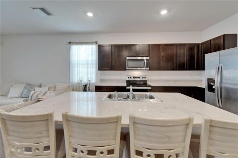 Townhouse in Apollo Beach, Florida 3 bedrooms, 165.83 sq.m. № 1651832 - photo 14