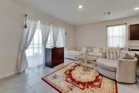 Townhouse in Apollo Beach, Florida 3 bedrooms, 165.83 sq.m. № 1651832 - photo 20